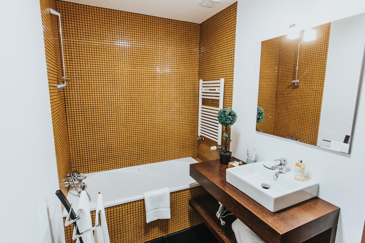 Magnolia Apartment Geres Bagian luar foto